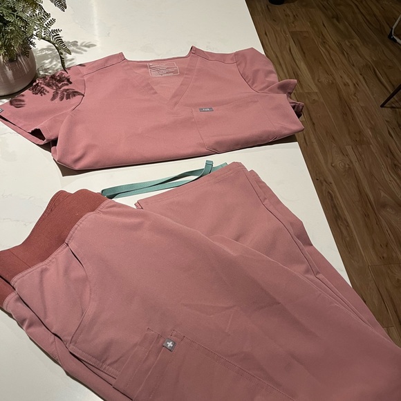 Figs Other Figs Mauve Scrub Set Size M Poshmark